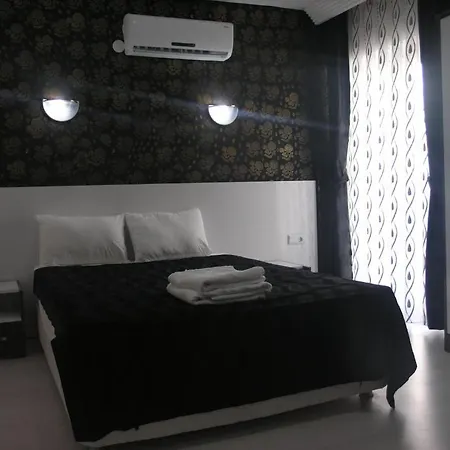 Hotel Madi Lara 3*