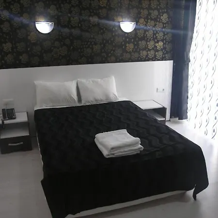 Madi Lara Hotel